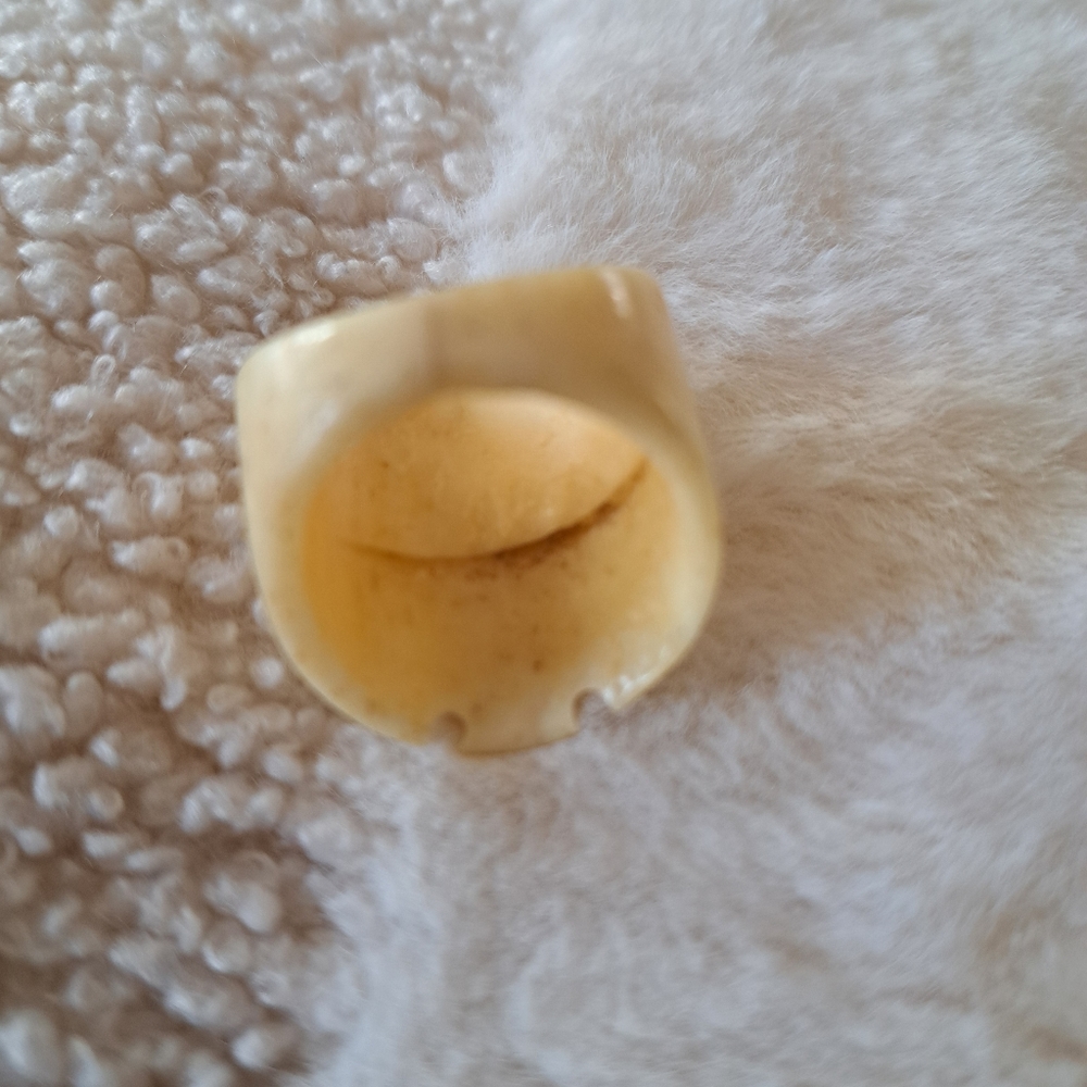 Size 8 - Picture 2 of 4